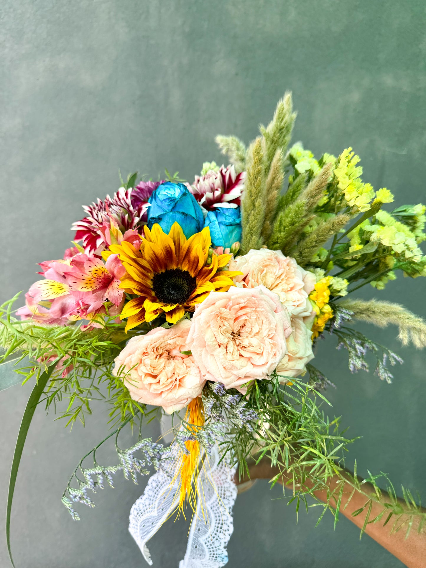 Blue Roses x Yellow Sunflowers