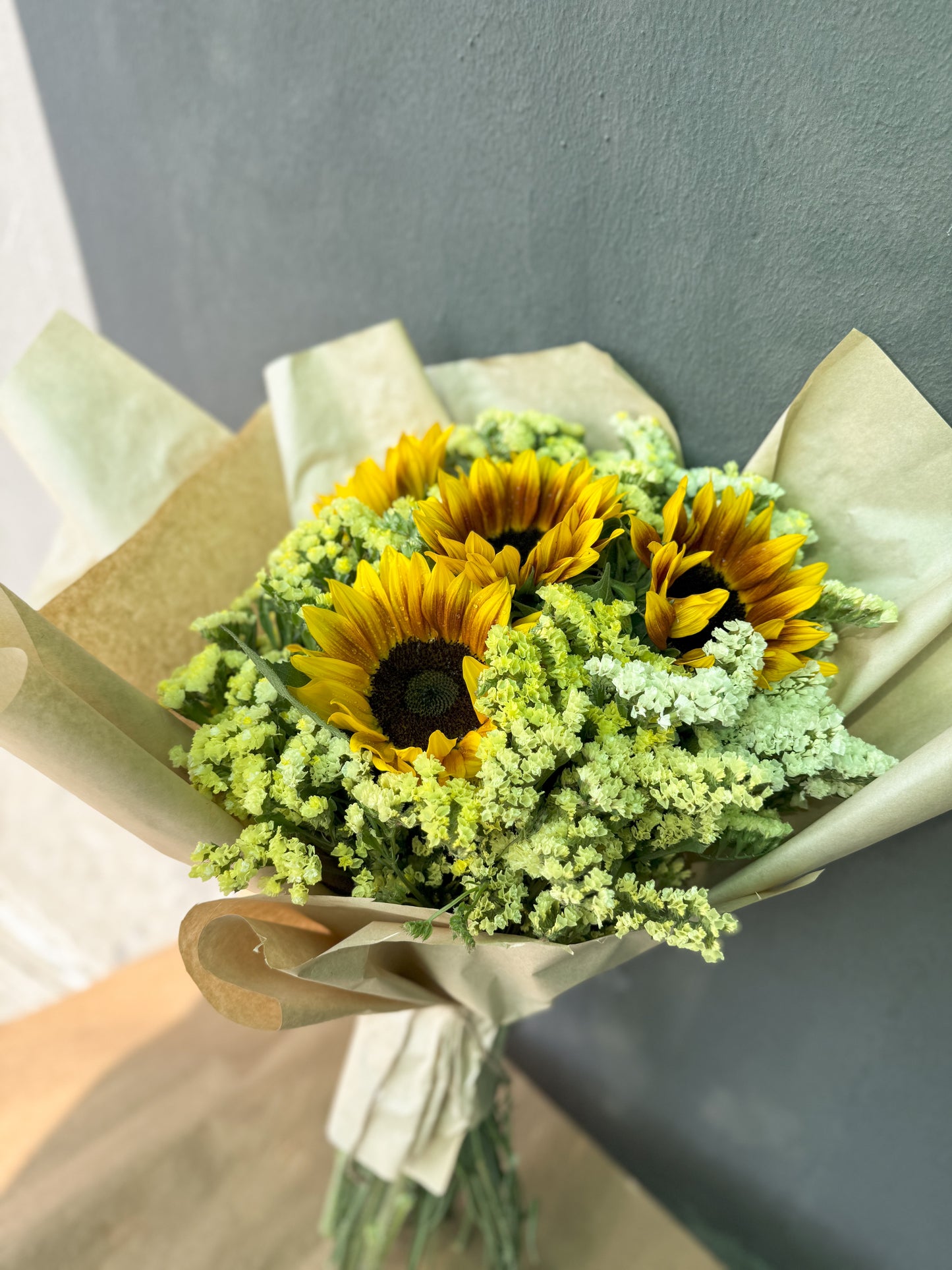 Sunflower & Statice