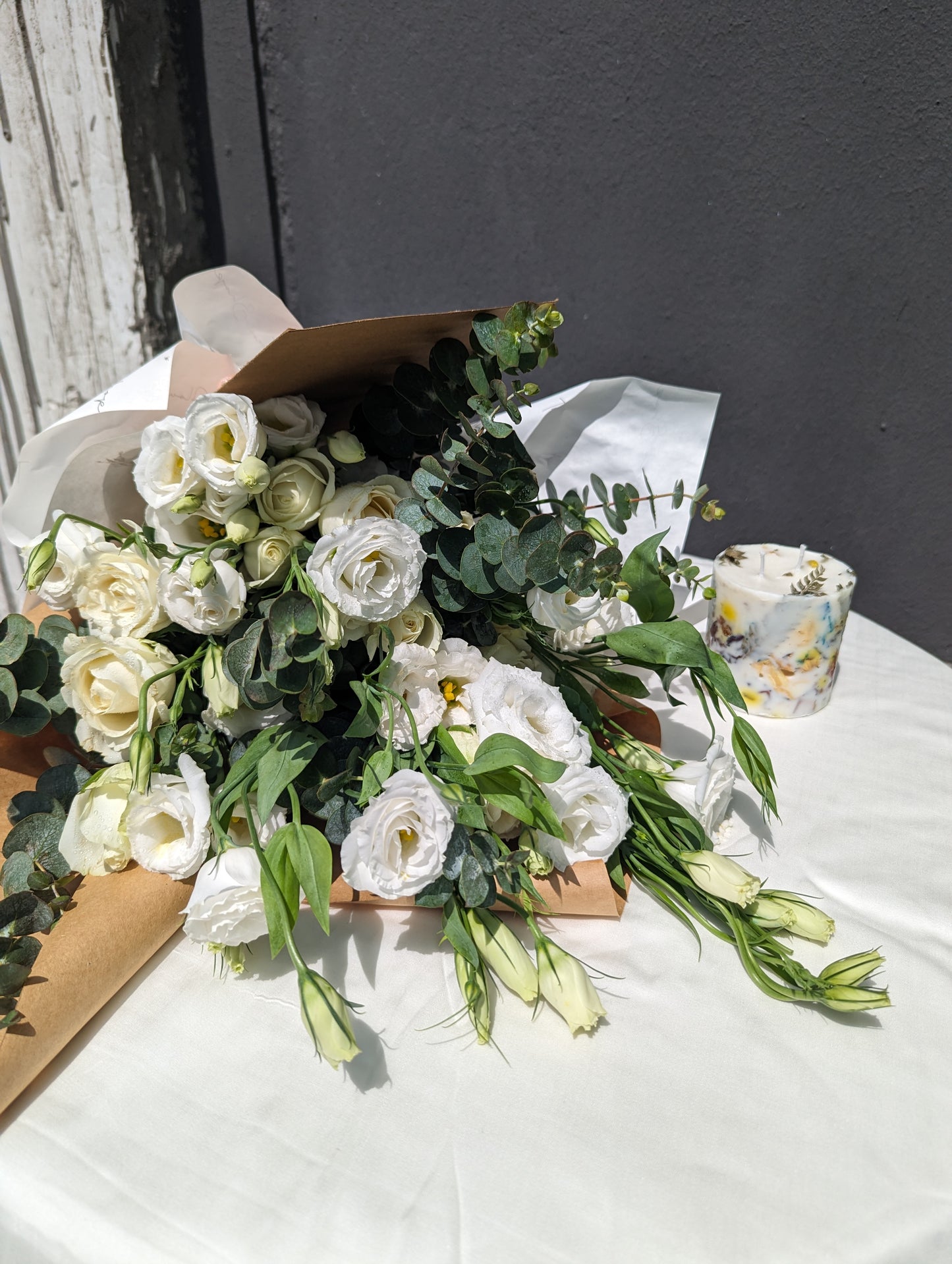 White Elegance and Scented Candle Combo