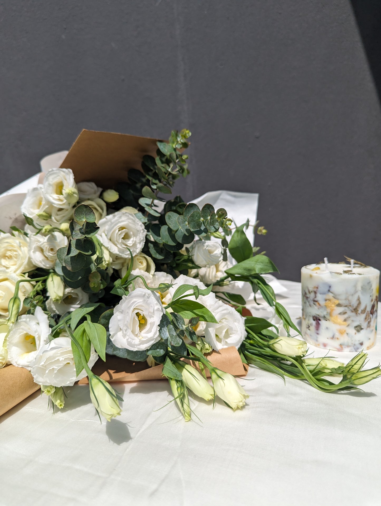 White Elegance and Scented Candle Combo