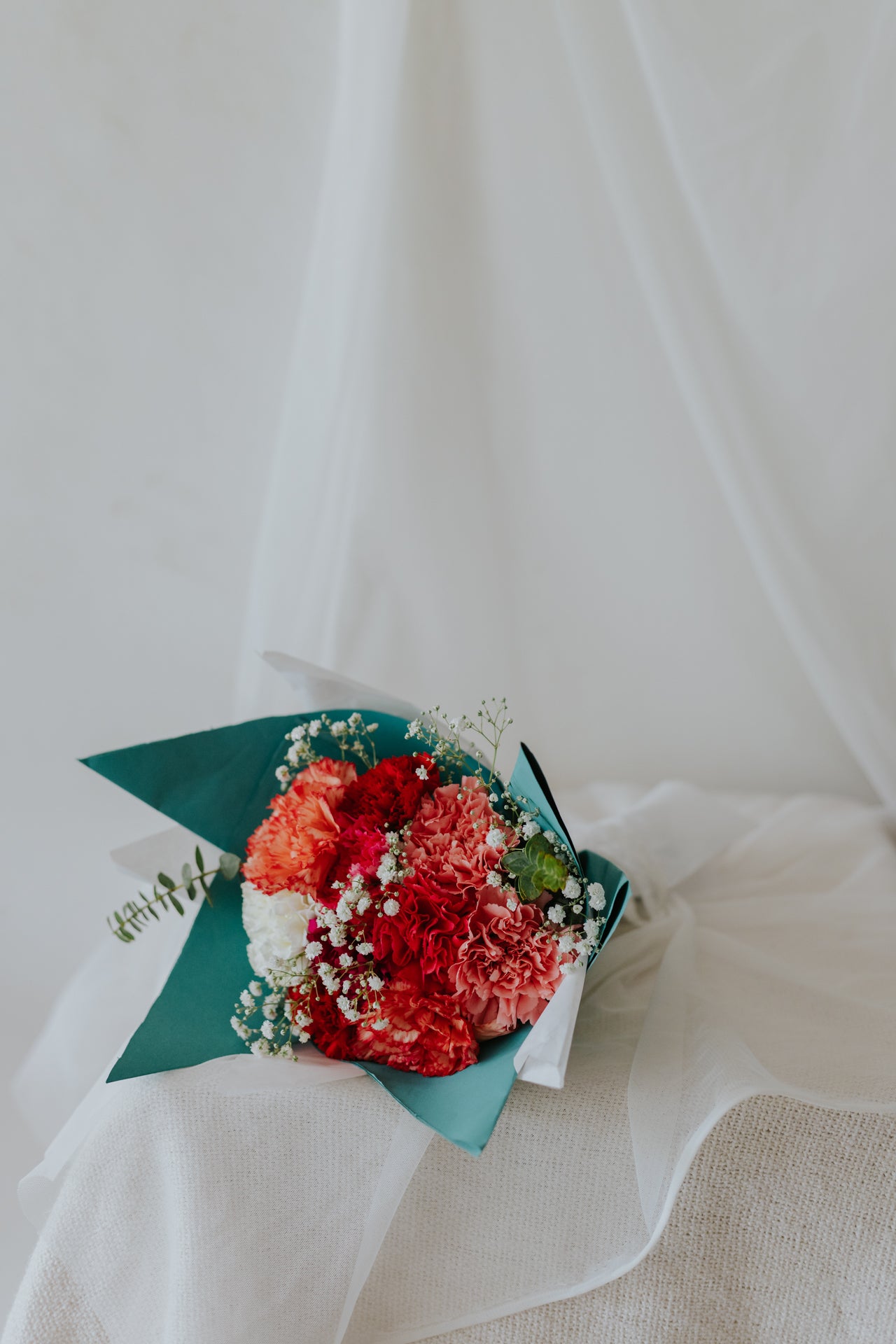 Aqua Carnation Bunch