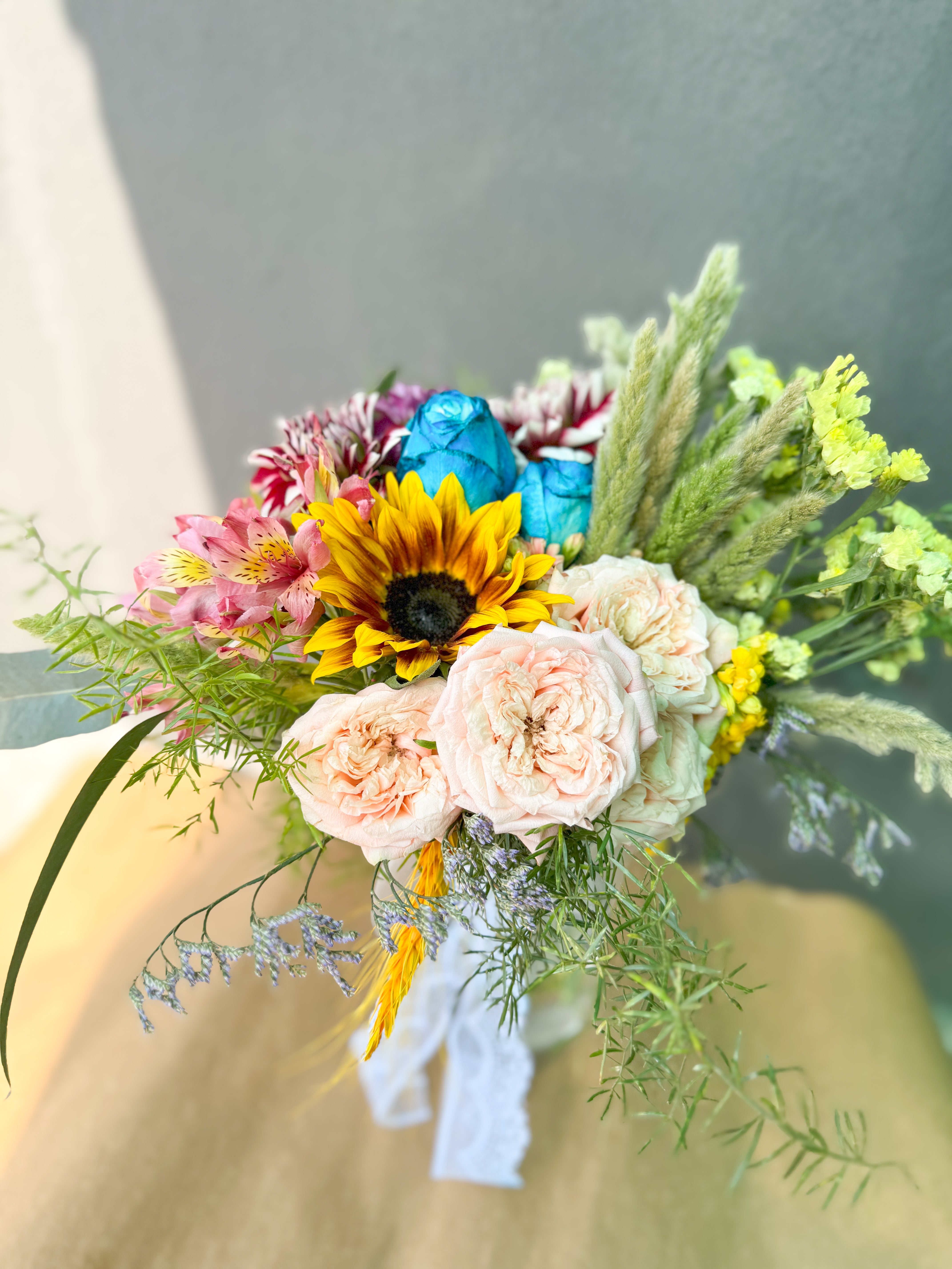 Blue Roses x Yellow Sunflowers