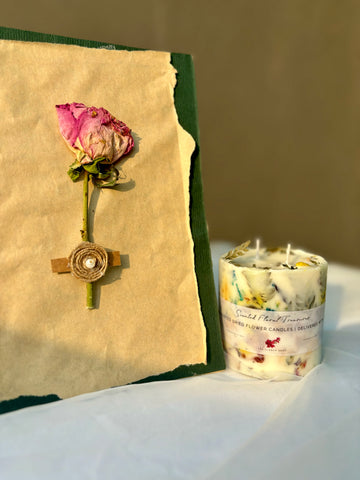 Floral Serenity: Dried Flower Scented Candle & Postcard Combo