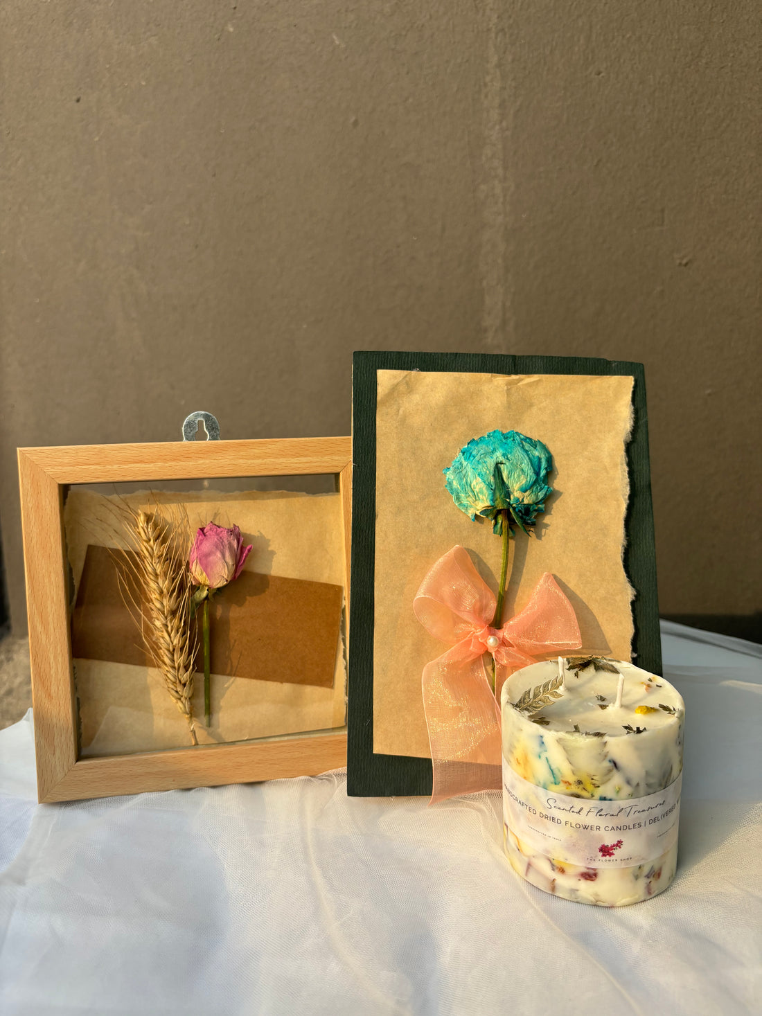 Floral Essence Trio: Pressed Flower Scented Candle, Postcard, & Frame Combo