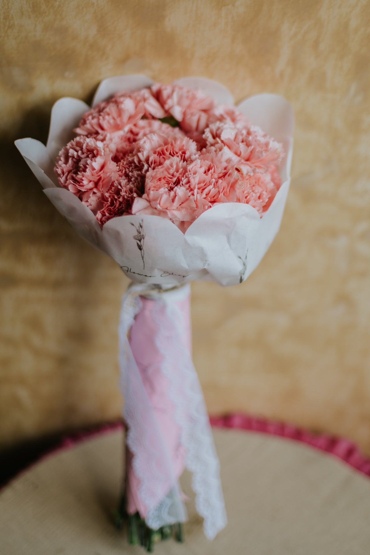 Cute Carnations Scallops Bunch